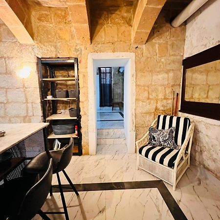 Charming Townhouse Prime Area Valletta Leilighet Eksteriør bilde