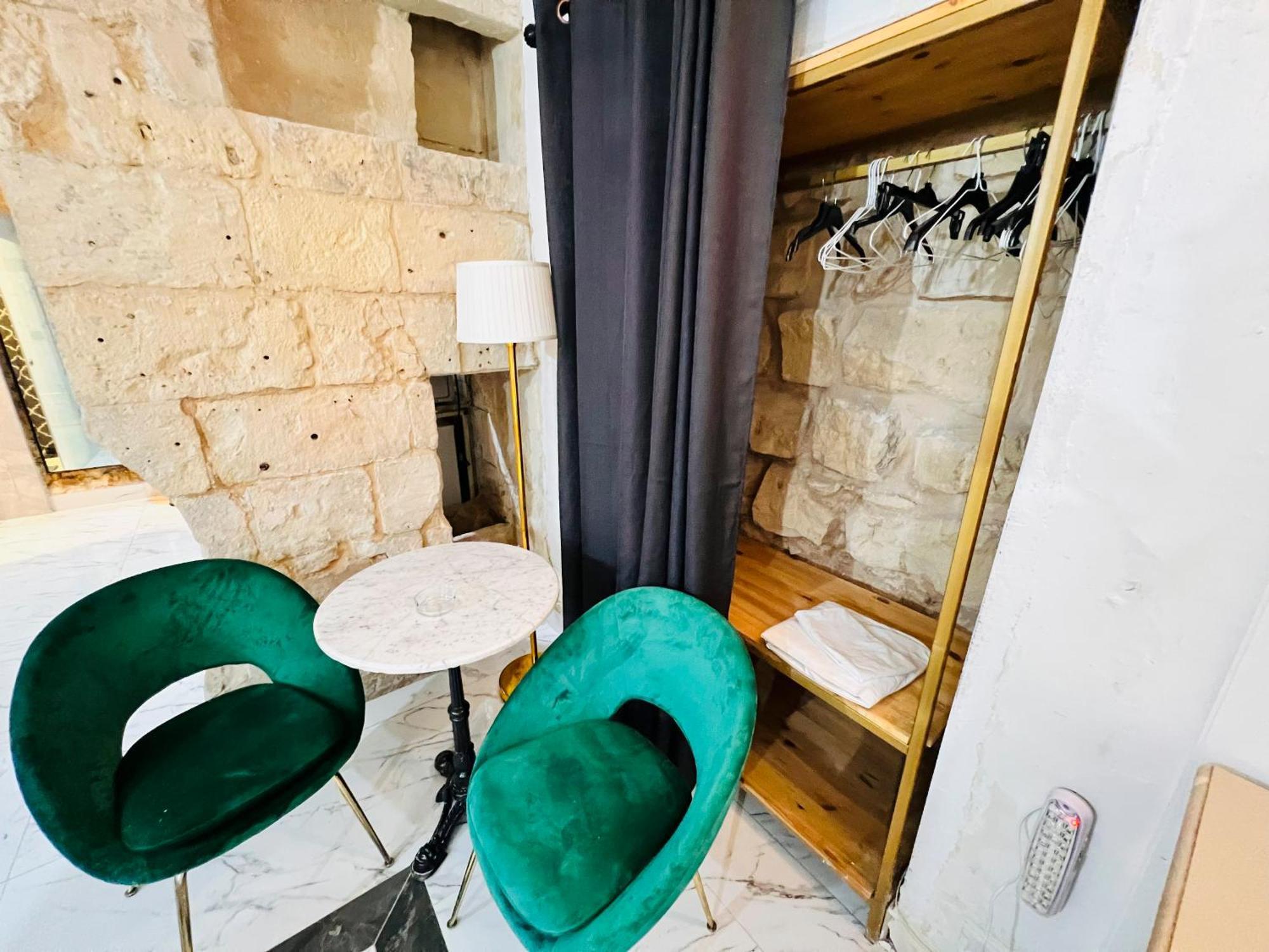 Charming Townhouse Prime Area Valletta Leilighet Eksteriør bilde
