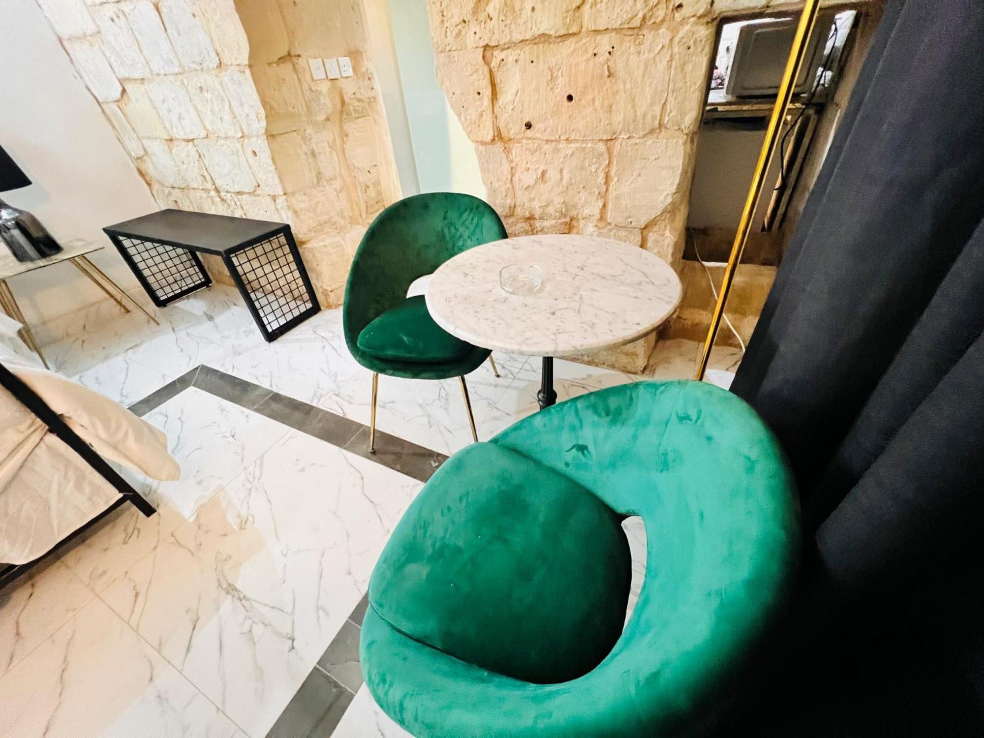 Charming Townhouse Prime Area Valletta Leilighet Eksteriør bilde