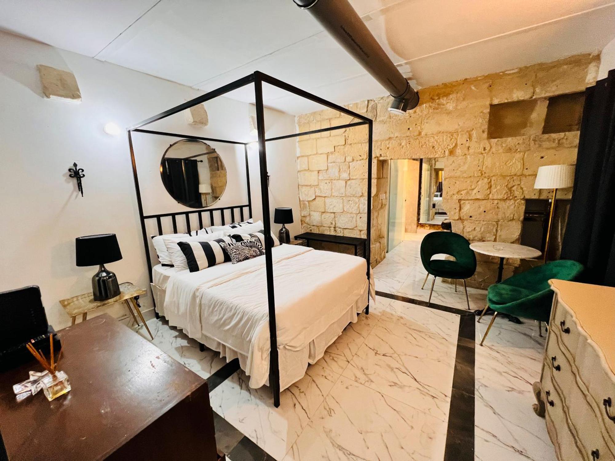 Charming Townhouse Prime Area Valletta Leilighet Eksteriør bilde